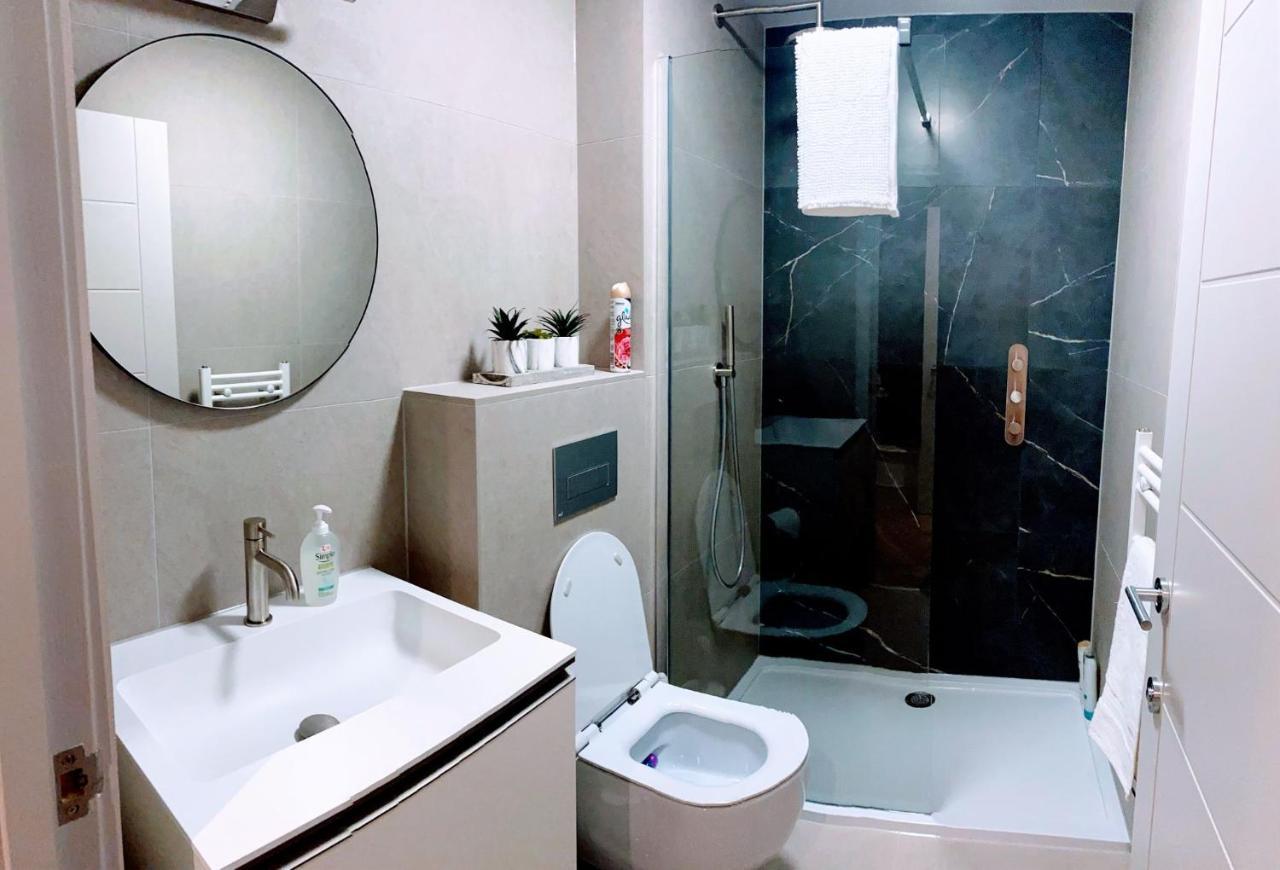 Wimbledon Luxury 3Bedroom Apartment Raynes Park Εξωτερικό φωτογραφία