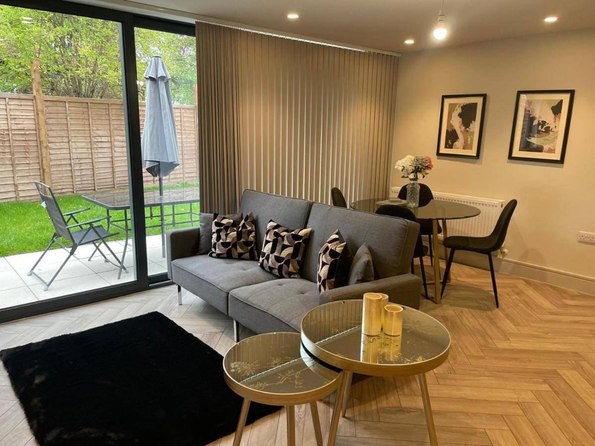 Wimbledon Luxury 3Bedroom Apartment Raynes Park Εξωτερικό φωτογραφία