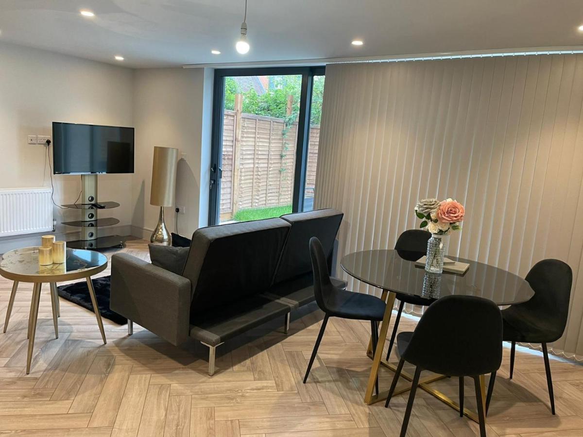 Wimbledon Luxury 3Bedroom Apartment Raynes Park Εξωτερικό φωτογραφία