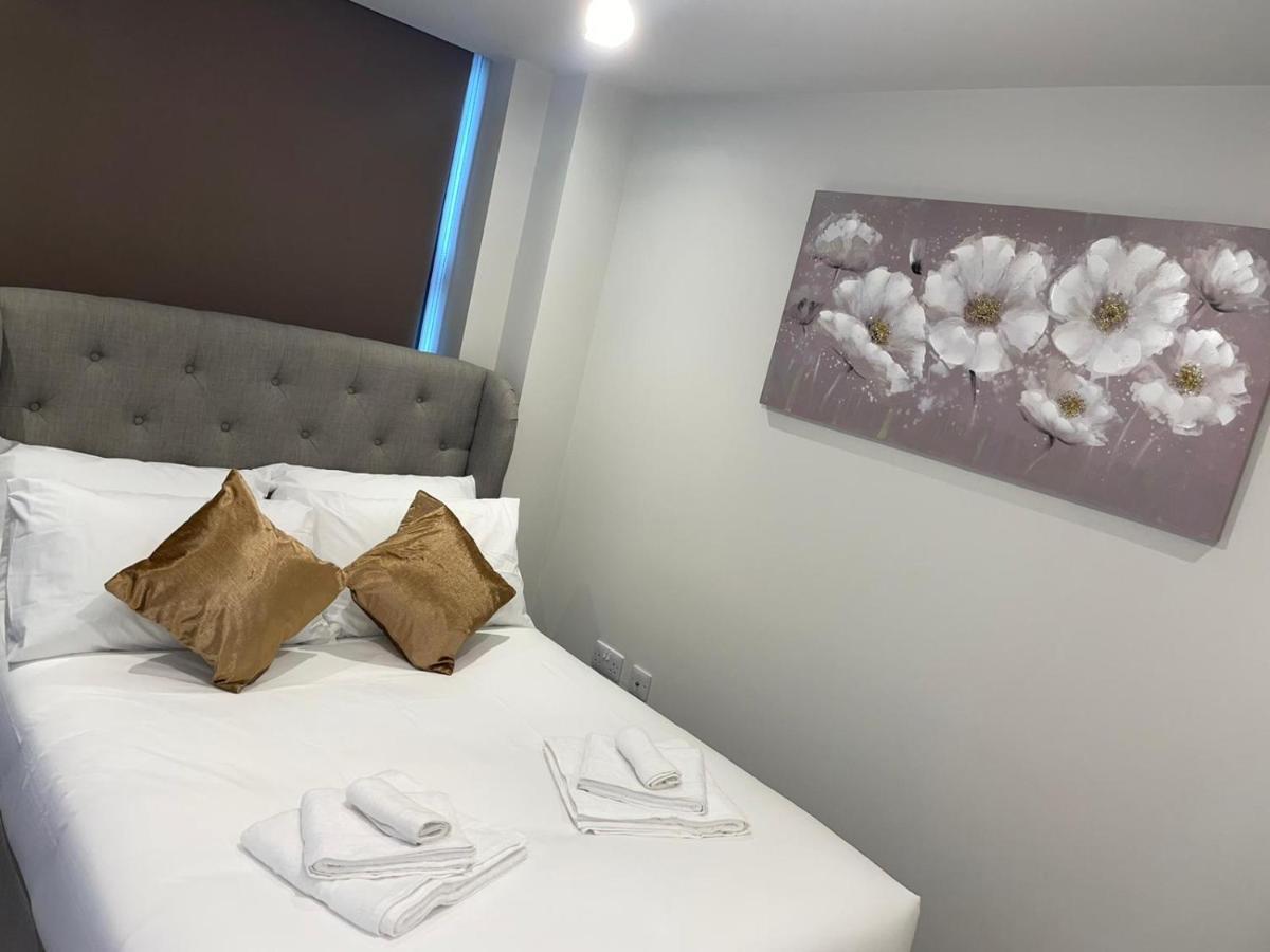 Wimbledon Luxury 3Bedroom Apartment Raynes Park Εξωτερικό φωτογραφία